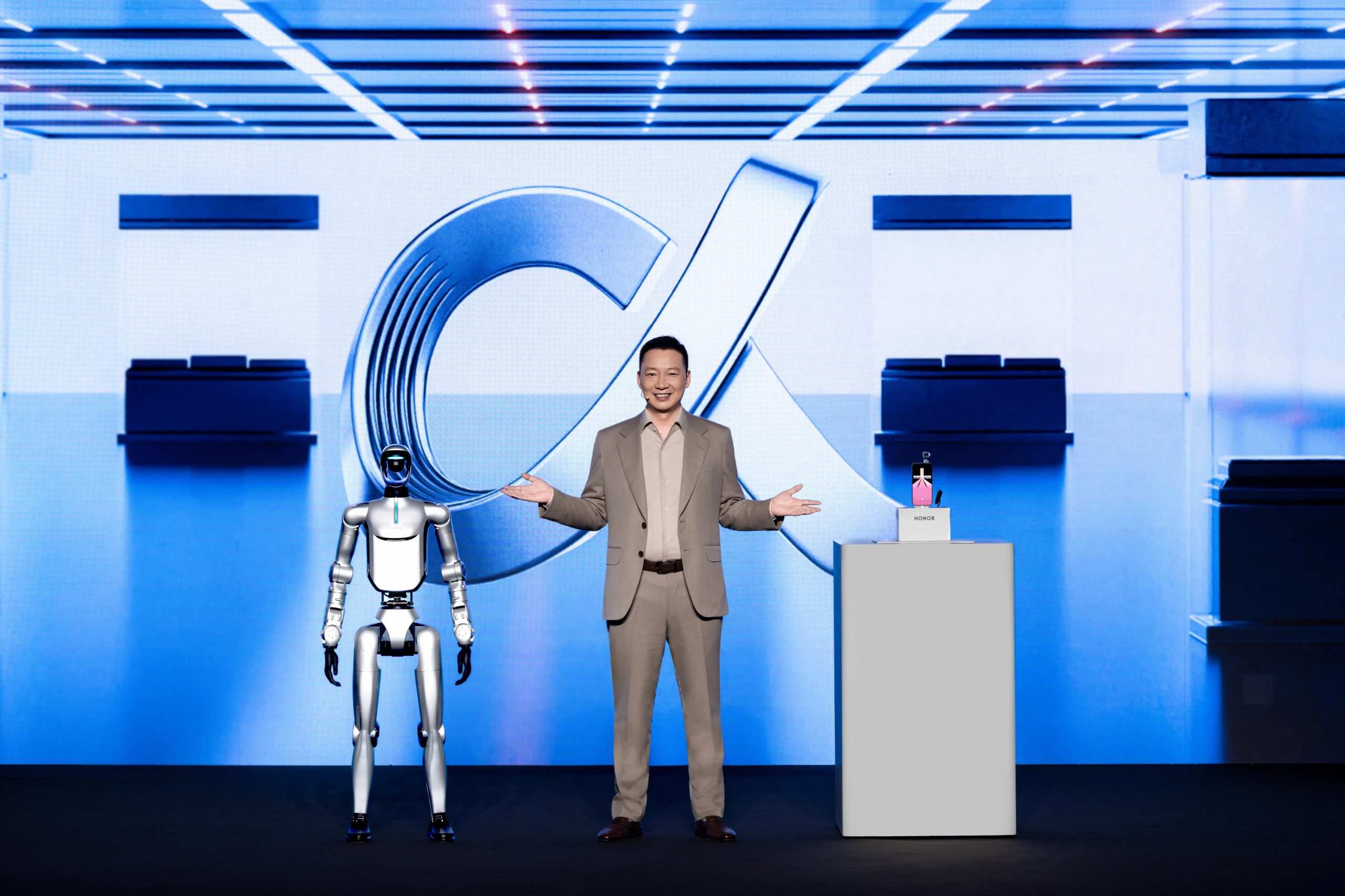 HONOR introduces its Robot Phone and Humanoid Robot at MWC Barcelona 2026