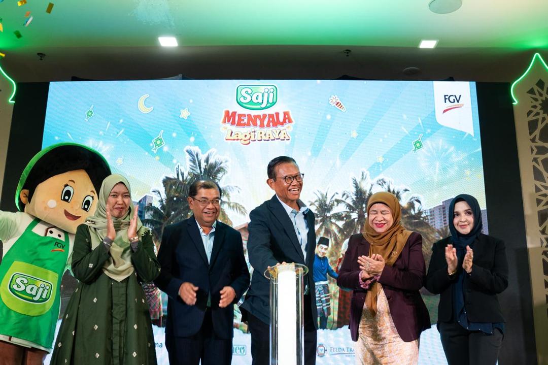 Hadir melancarkan majlis ialah Pengerusi FELDA, Dato’ Sri Ahmad Shabery Cheek; Pengarah Besar FELDA, Dato’ Dr. Suzana Idayu Wati Osman; Ketua Pegawai Eksekutif Kumpulan FGV Holdings Berhad, Dato’ Fakhrunniam Othman; Ahli Lembaga Pengarah FGV, Nurul Muhaniza Hanafi; serta Ketua Produk Pengguna Kumpulan FGV, Aznur Kama Azmir.