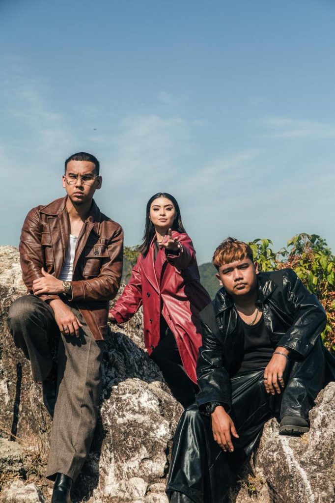 Barisan penyanyi single Bersua Nanti iaitu Izama, Suraya Yusoff dan MK K-Clique